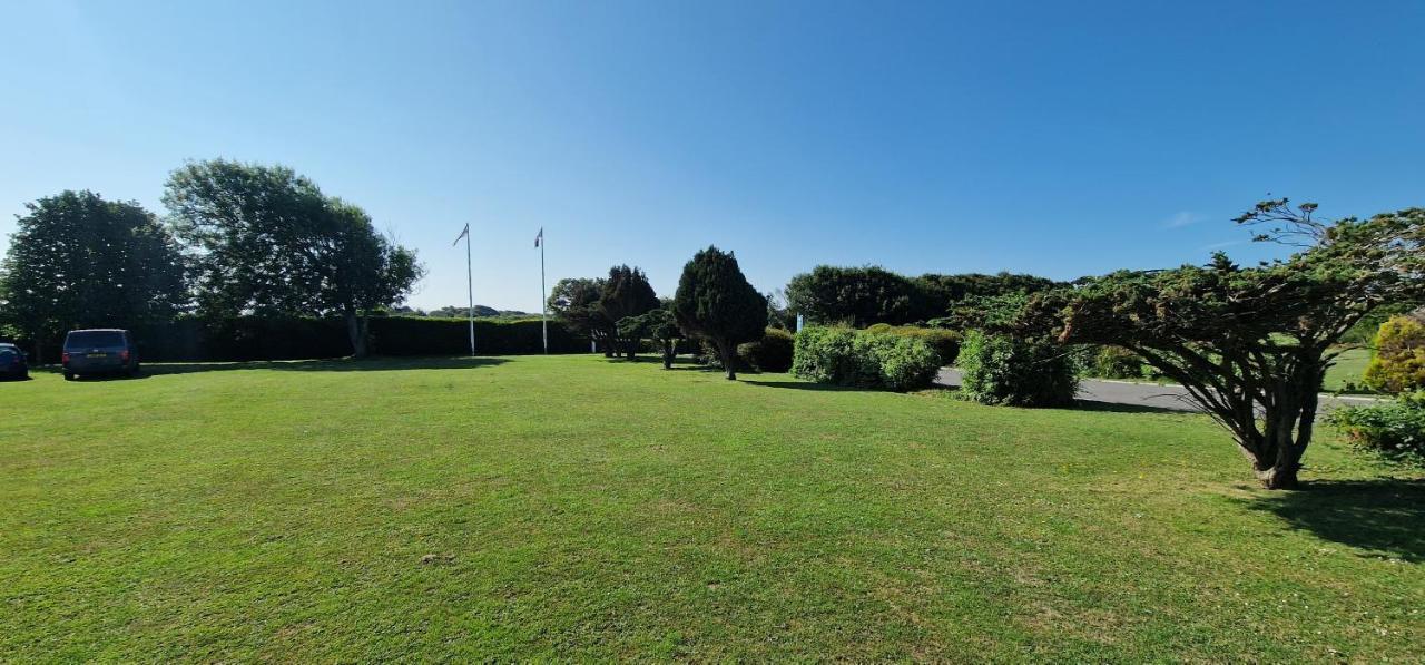 D & A Short Breaks - St Margarets Bay, Dover Hotel Saint Margaretʼs at Cliffe Buitenkant foto